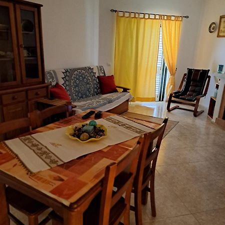 Mjalvor - Apº Em Condominio Com Piscina Eksteriør billede